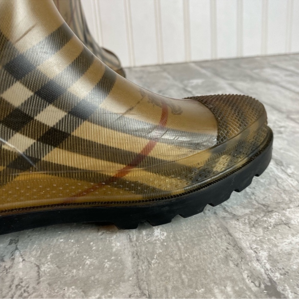 Burberry Brit rain boots - Picture 12 of 16